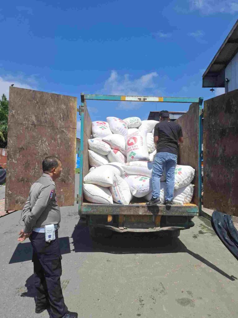 Polres Batu Bara Salurkan 10,269 Ton Jagung ke Bulog Asahan   