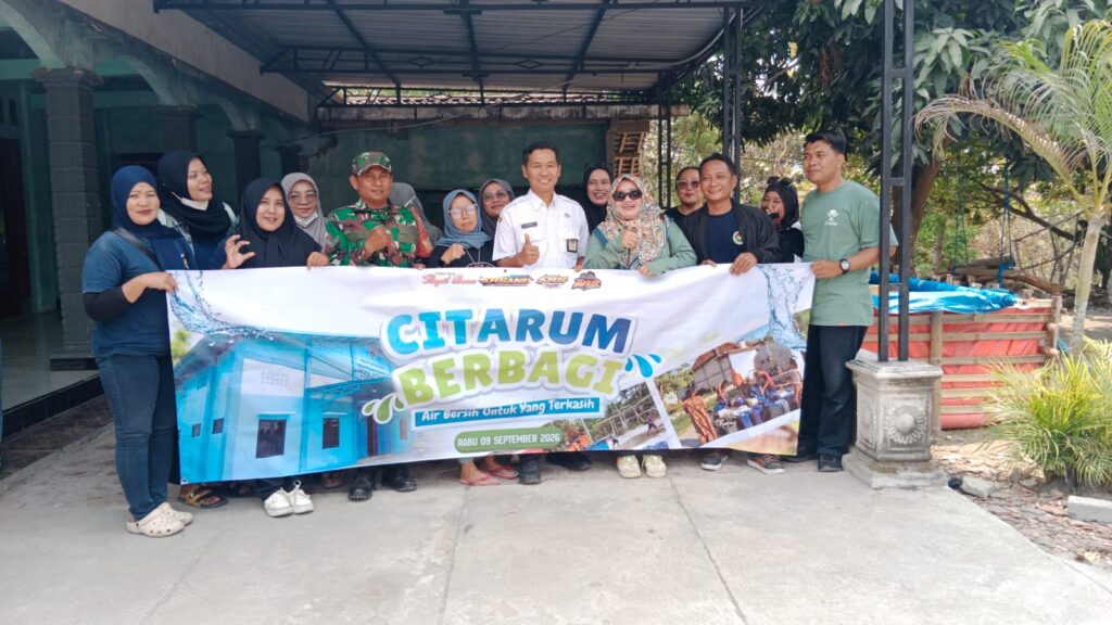 Warga Gesi Kesulitan Air Bersih, Babinsa Turun Tangan Bantu Salurkan 48.000 Liter Air   