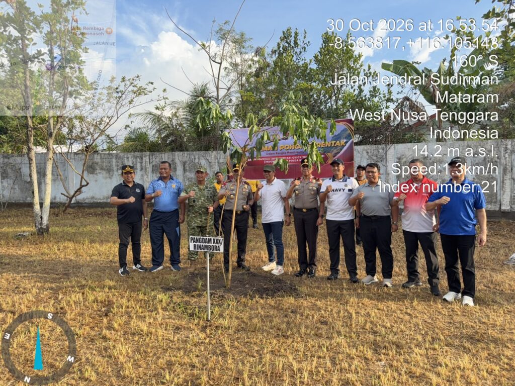 Kapolda NTB Bersama Forkopimda Tanam Pohon di Lanud ZAM, Perkuat Gerakan Green Policing   